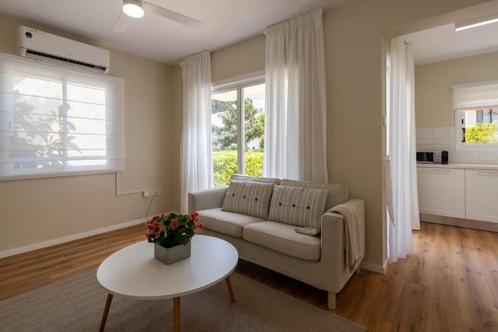 Cozy Nerina Cottage At Harbour Pafos Dış mekan fotoğraf